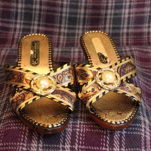 Vintage Faux Wood Pearl Paisley Peacock Sandals '80s